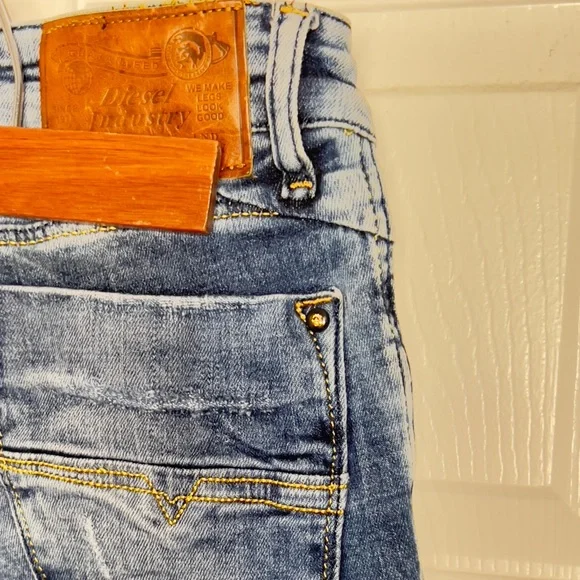 Diesel Made in Italy Slim Skinny Low Waist Jeans Size 28 - Picture 3 of 8